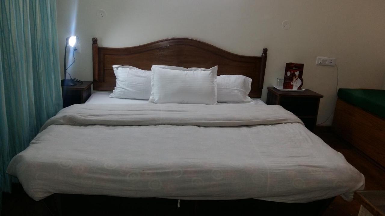 Hotel Le Talbot Shimla Exterior foto